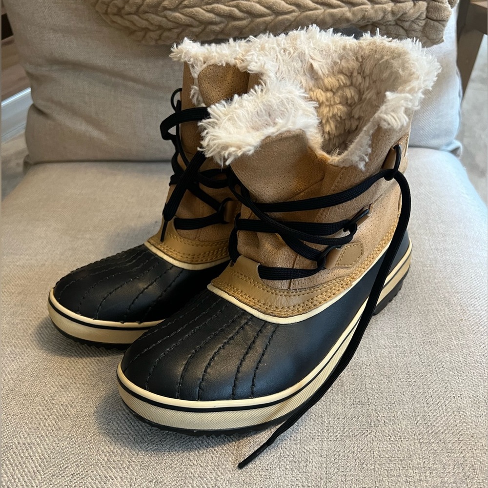 Sorel winter boots brown duck boots women’s size 8